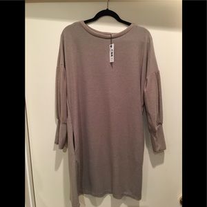 Knit Drop Shoulder Tucked Sleeve 2 Pocket Dress L